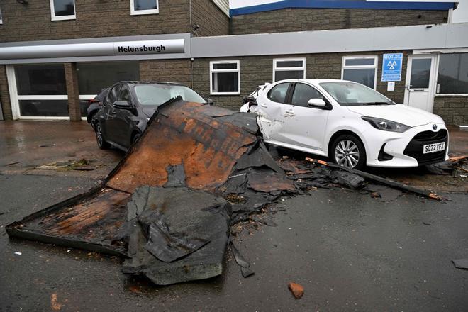 El temporal Eowyn hace destrozos en Irlanda del Norte y Escocia