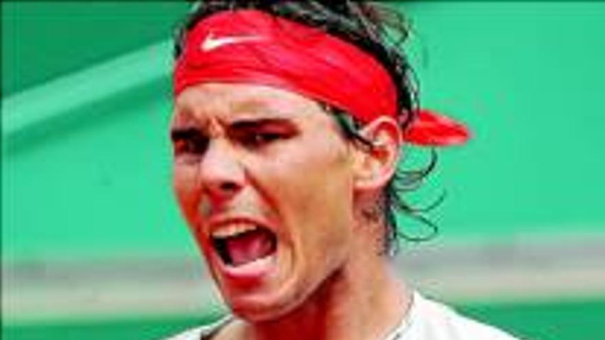 Rafa Nadal sufre de camino al noveno título en Mónaco