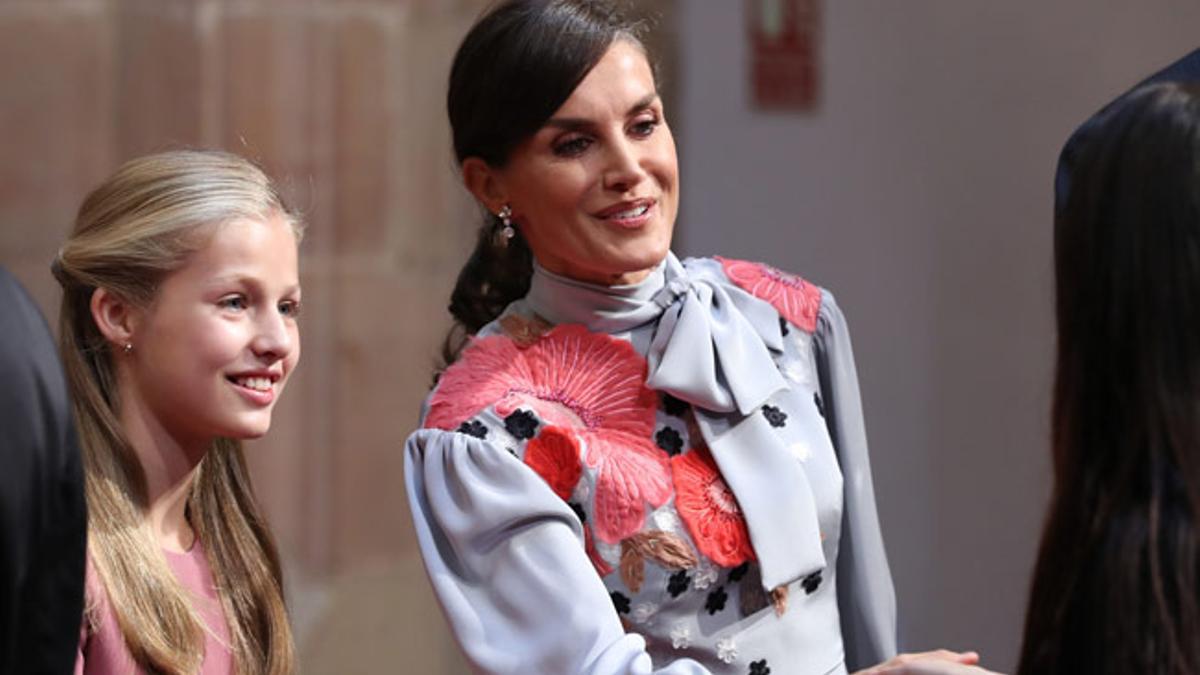 La reina Letizia, a su llegada a la Universidad de Oviedo