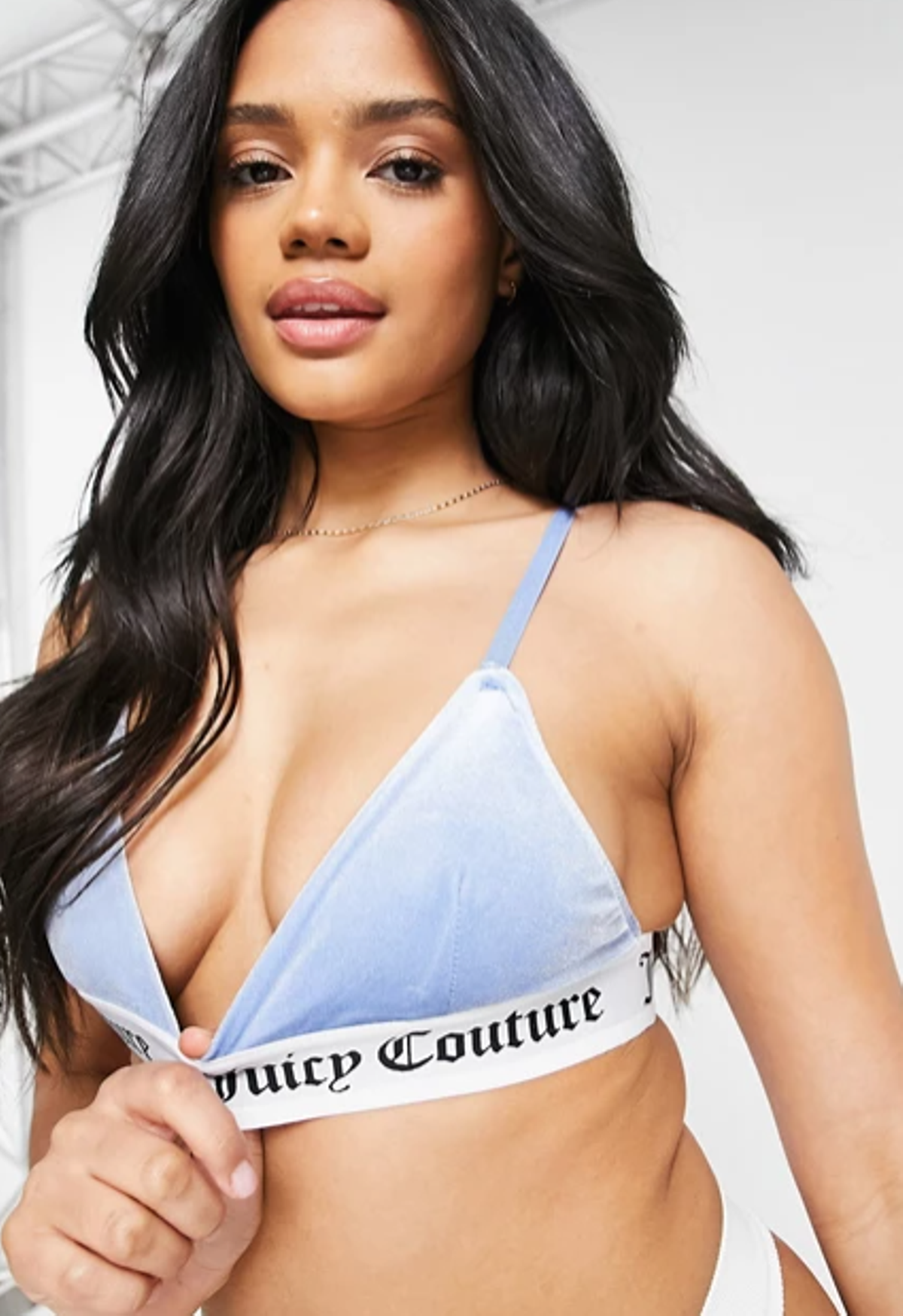 Sujetador triangular azul con logo en el ribete de Juicy Couture Sujetador triangular azul con logo en el ribete de Juicy Couture