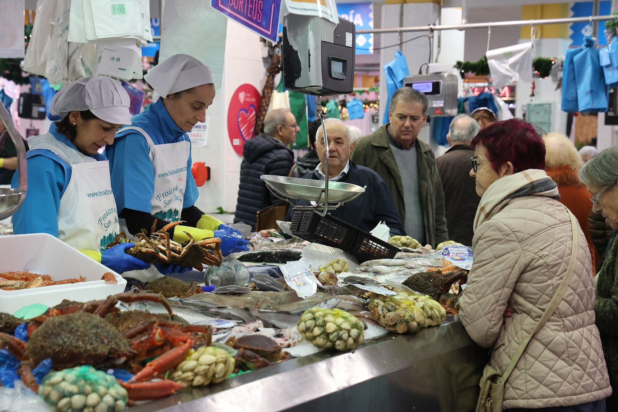 Los vigueses se lanzan a congelar mariscos y pescados para abaratar la factura navideña