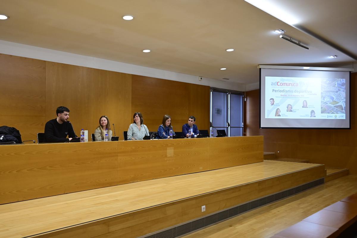 Galería | Debate sobre periodismo deportivo en la UJI