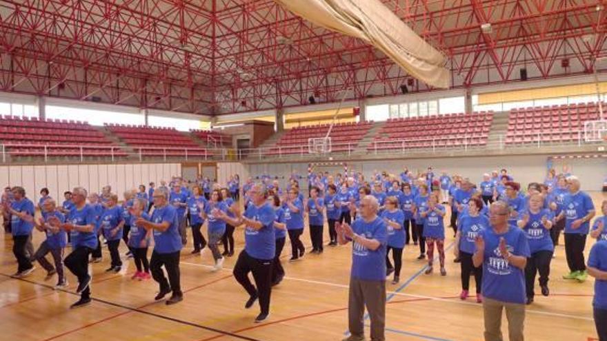 Activitats esportives al pavelló pera les persones d&#039;edat més avançada