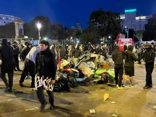 Cargas de los Mossos en la protesta de jóvenes en Barcelona