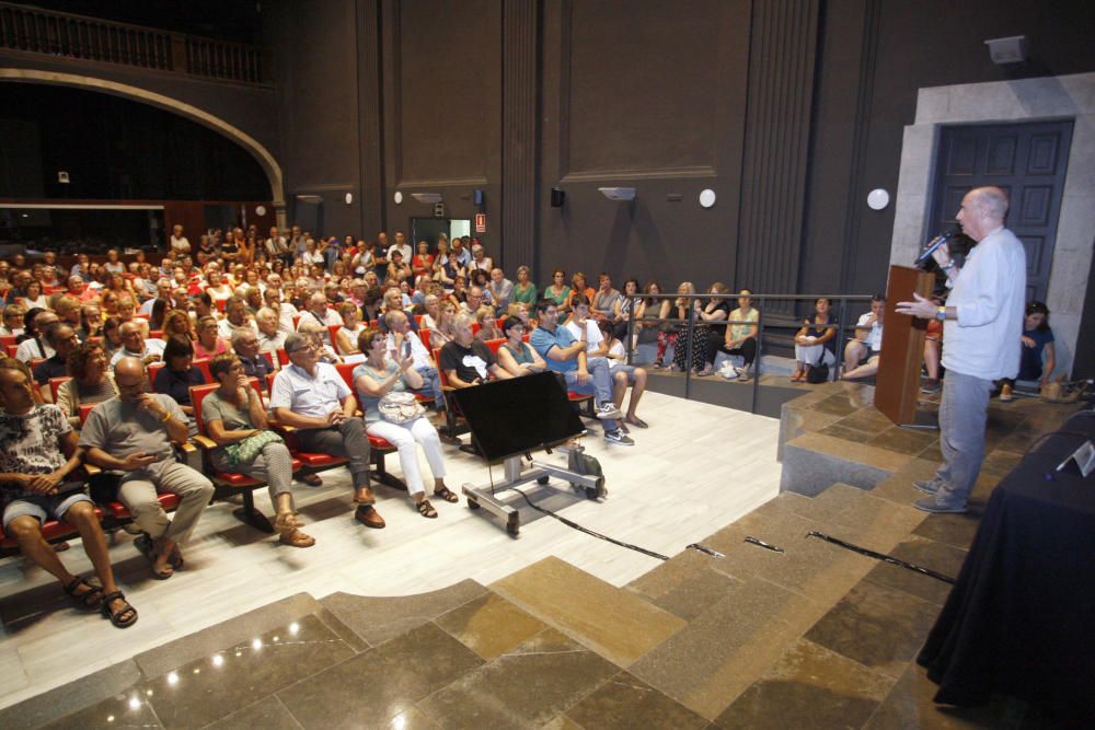 Llach presenta el Debat Constituent a Girona