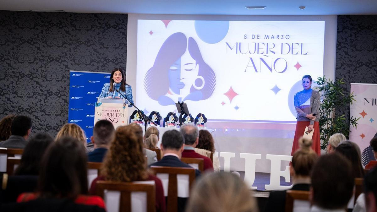 La Diputacion ha entregado en Algarrobo los premios Mujer del Año 2025.