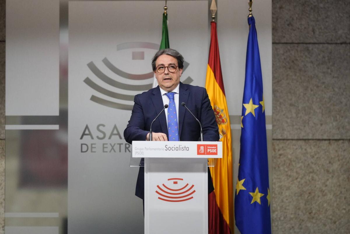 El presidente del grupo socialista, José María Vergeles, este martes.