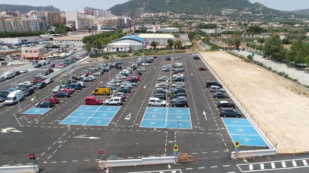 El gran aparcamiento en el que se podría vacunar a los vecinos dentro de los coches