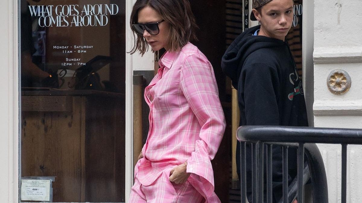 VICTORIA BECKHAM, COMO SI ESTUVIERA EN CASA