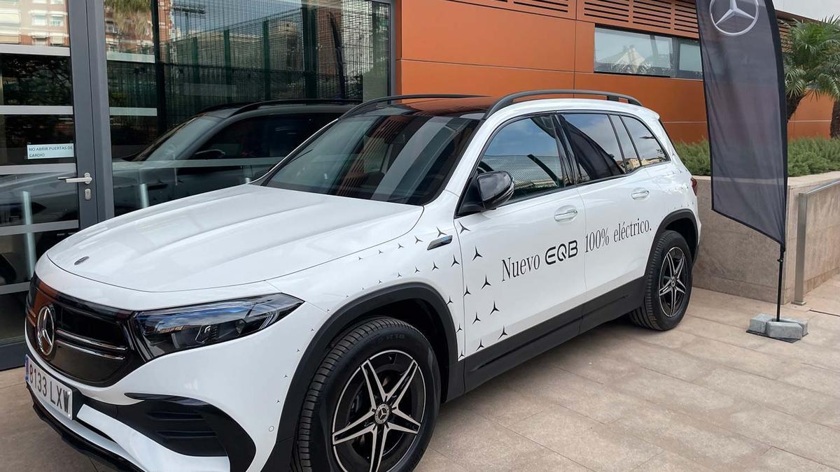 Valdisa ha expuesto en el Sporting Tenis Valencia diversos modelos de la gama eléctrica de Mercedes EQ.