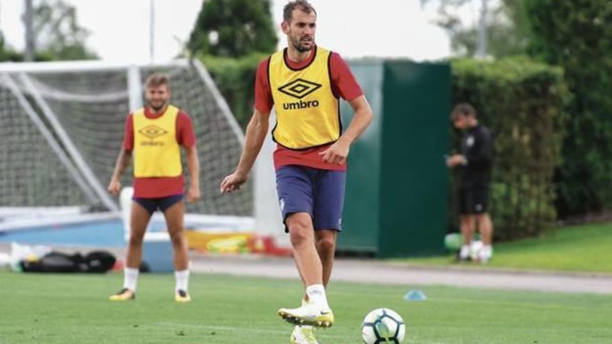 Christian Stuani, davanter del Girona, en un entrenament d&#039;aquesta pretemporada a Manchester.