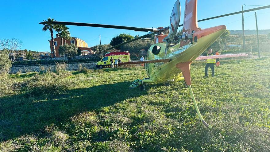 Evacuado en helicóptero un joven de 21 años tras caerse de un patinete eléctrico en Teulada