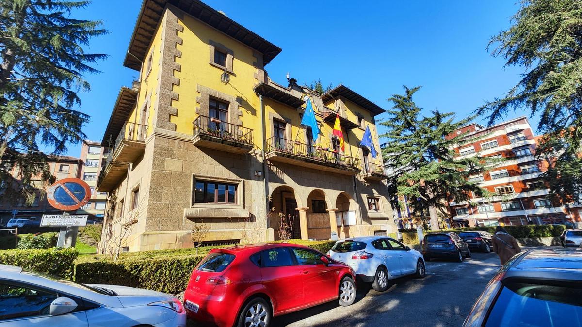 El Ayuntamiento de Lena.