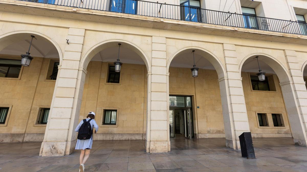 Fachada de la Audiencia Provincial que ha dictado la sentencia.