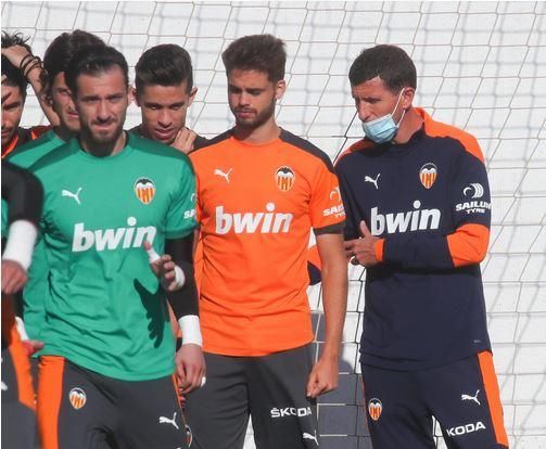 El Valencia CF prepara el duelo ante el Villarreal