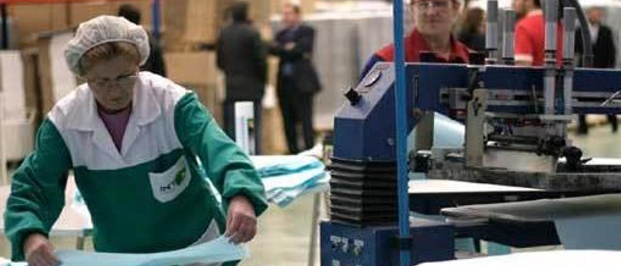 Trabajadoras en un taller textil de Novatex.