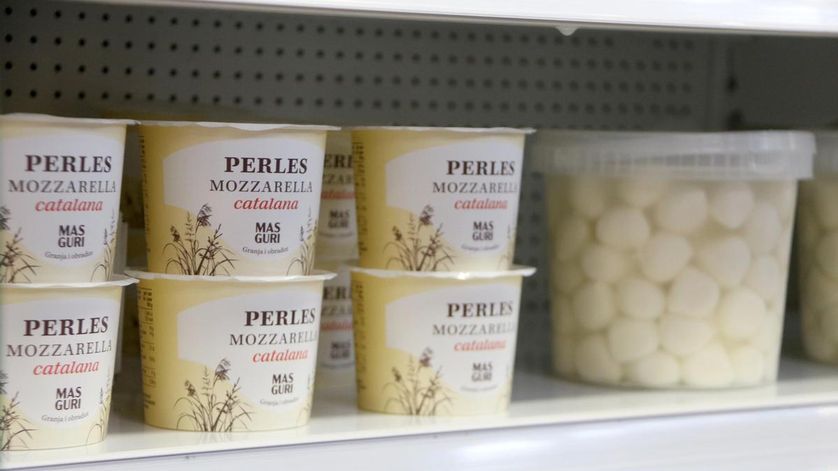 Productes de Mas Guri, l'única granja catalana que fabrica burrata italiana