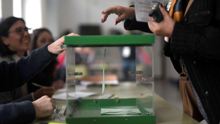 Andalucía celebra sus elecciones con todo el país atento a sus consecuencias