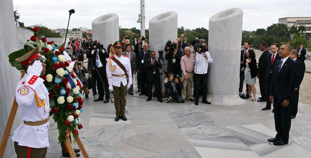 Raúl Castro recibe a Obama en el Palacio de la Rev