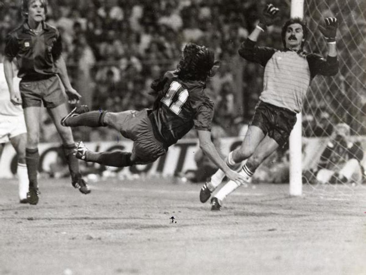 El famoso gol de Marcos Alonso (padre) en la final de Copa contra el Real Madrid (2-1) en La Romareda de Zaragoza (1982-83).