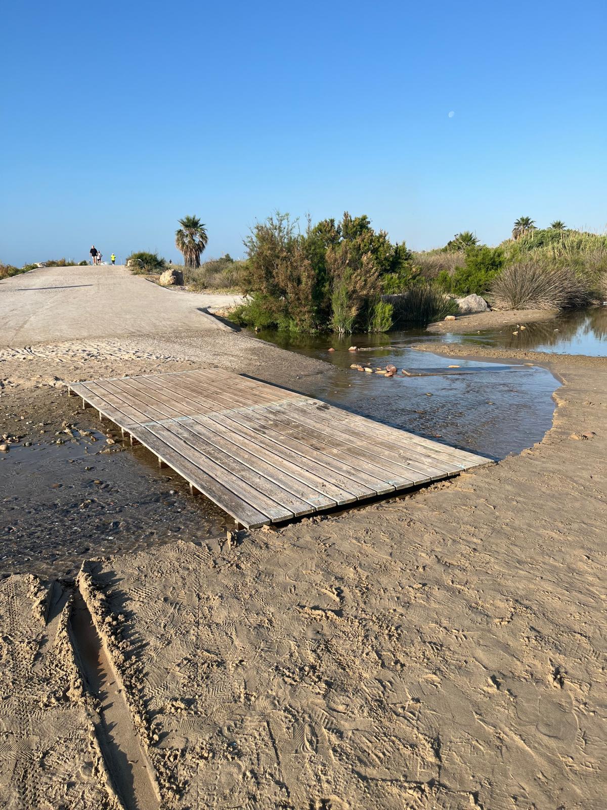 La pasarela de madera en la Senda.