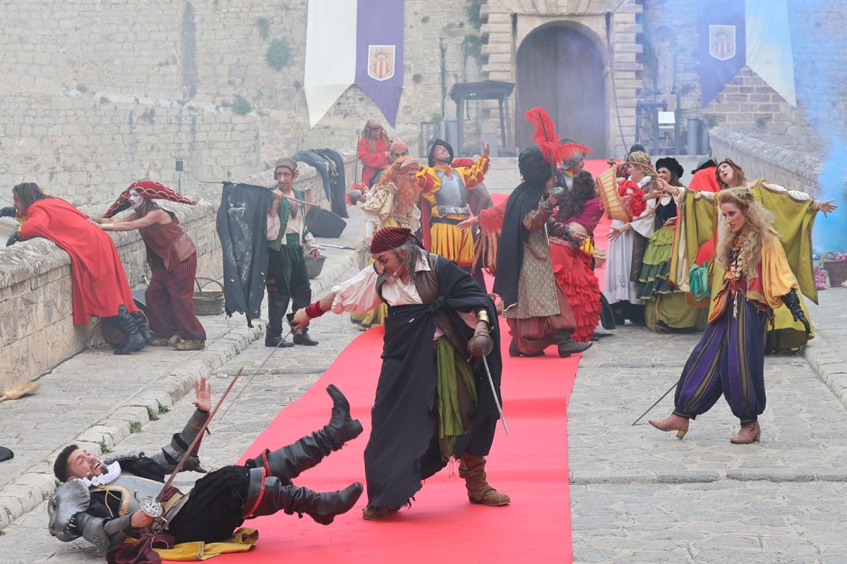 Todas las imágenes de la inauguración de la feria Eivissa Medieval