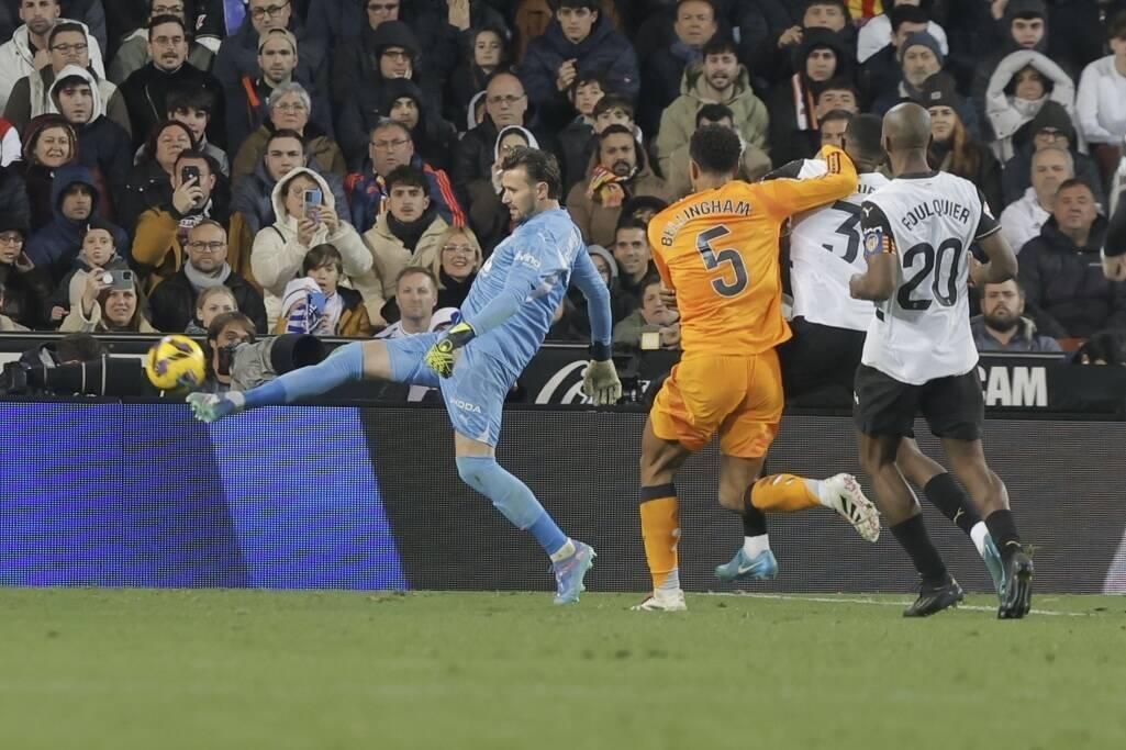 Las mejores fotos del partido entre el Valencia y el Real Madrid