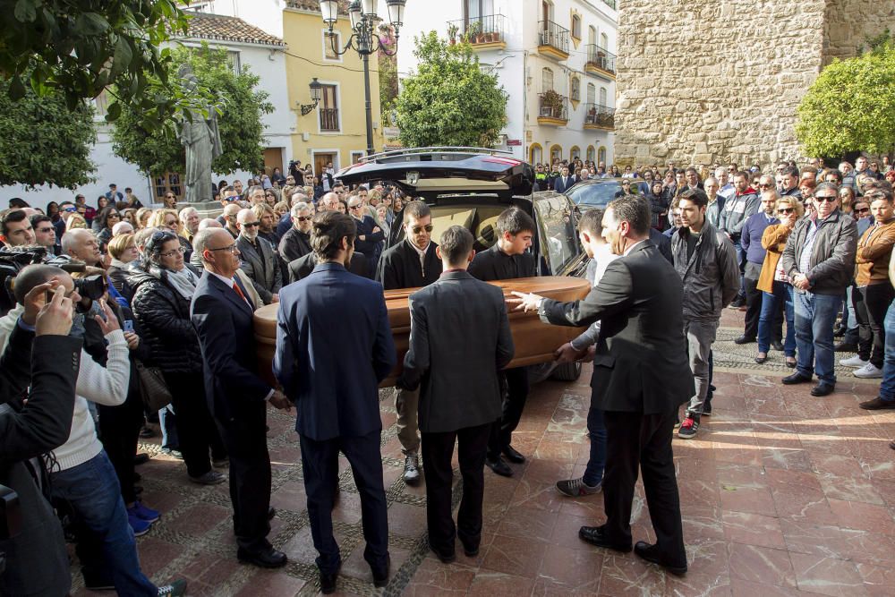 CIENTOS DE PERSONAS DESPIDEN A PABLO RÁEZ Y ...