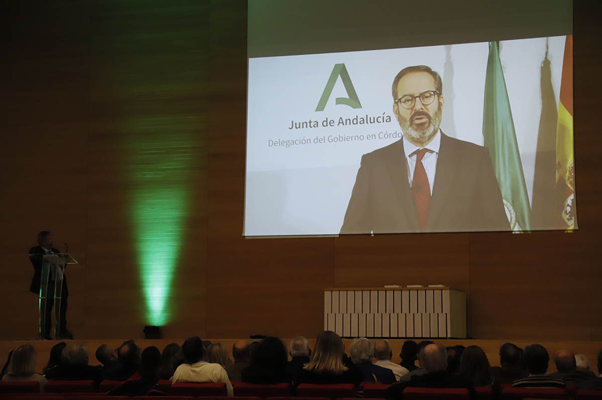 Entrega de medallas de la Federación de Peñas de Córdoba en su centenario