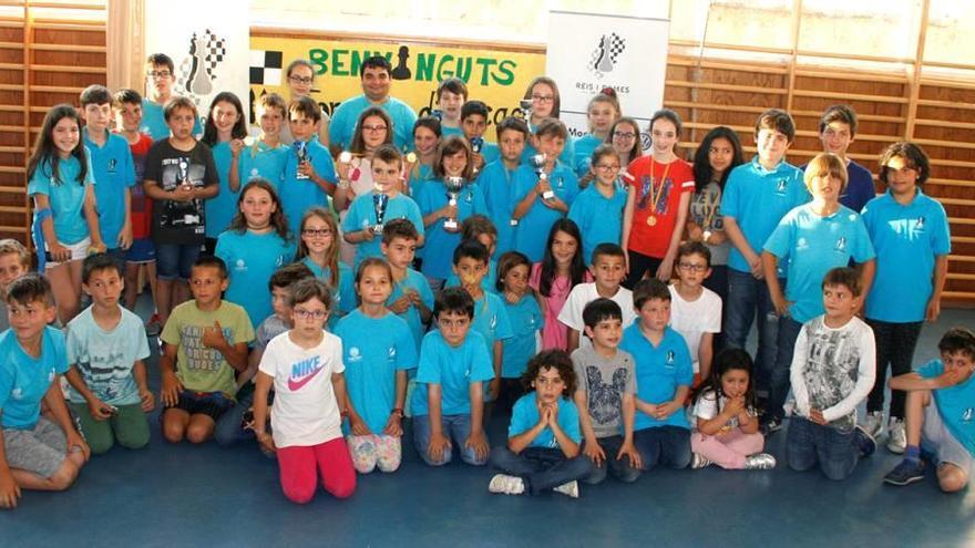 Foto de familia de los jugadores participantes en la séptima cita del Circuito de Llevant.