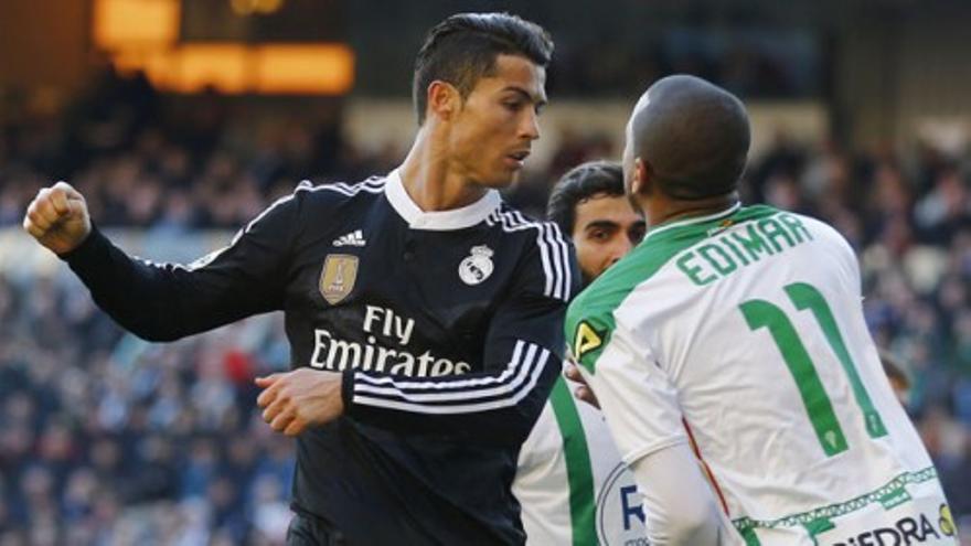 Ronaldo, dos partidos de sanción