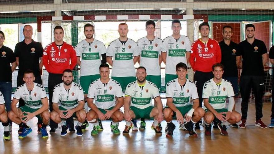 Componentes de la plantilla del Club Balonmano Elche Vulcanizados Alberola