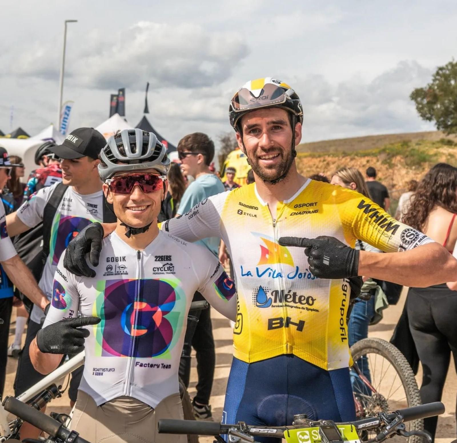 Vicent Zaragoza y Felipe Orts, previo al inicio de la Vuelta a Ibiza