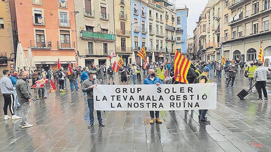 Protesta de treballadors de Grup Soler a Manresa