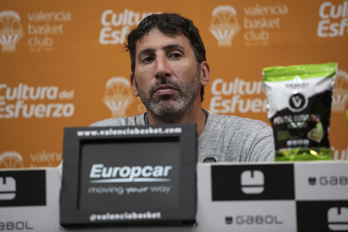 Álex Mumbru, nuevo entrenador del Valencia Basket