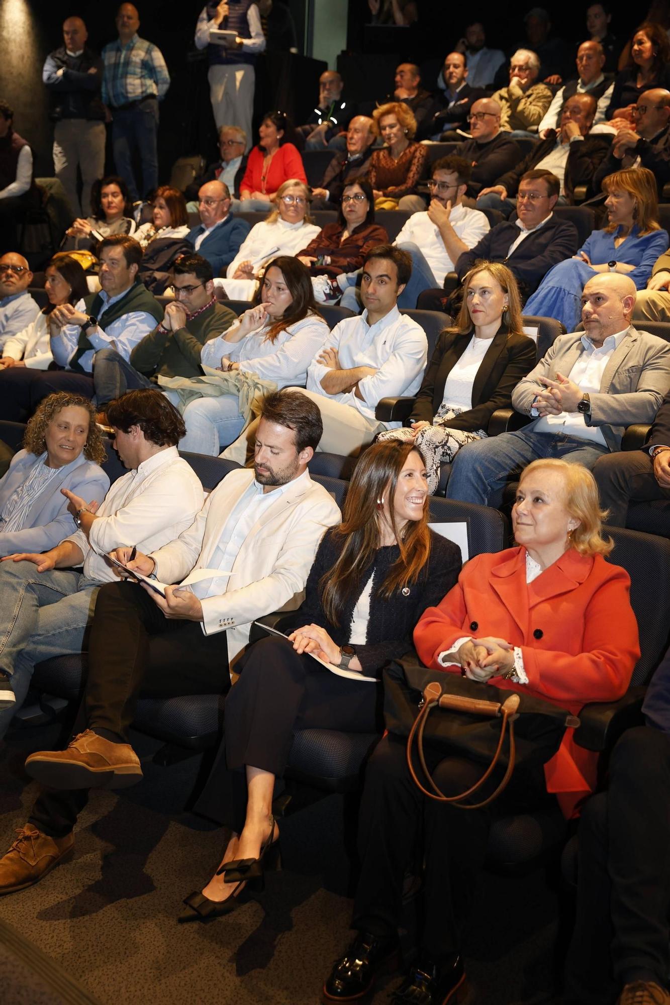 La convención del PP de Gijón por los dos años de gobierno, en imágenes