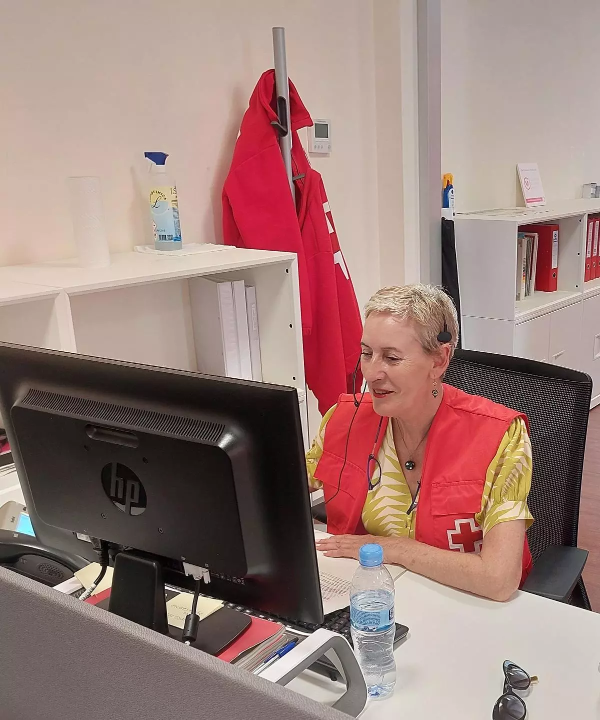 Cruz Roja Córdoba hace seguimiento telefónico a 800 mayores para prevenir los efectos del calor