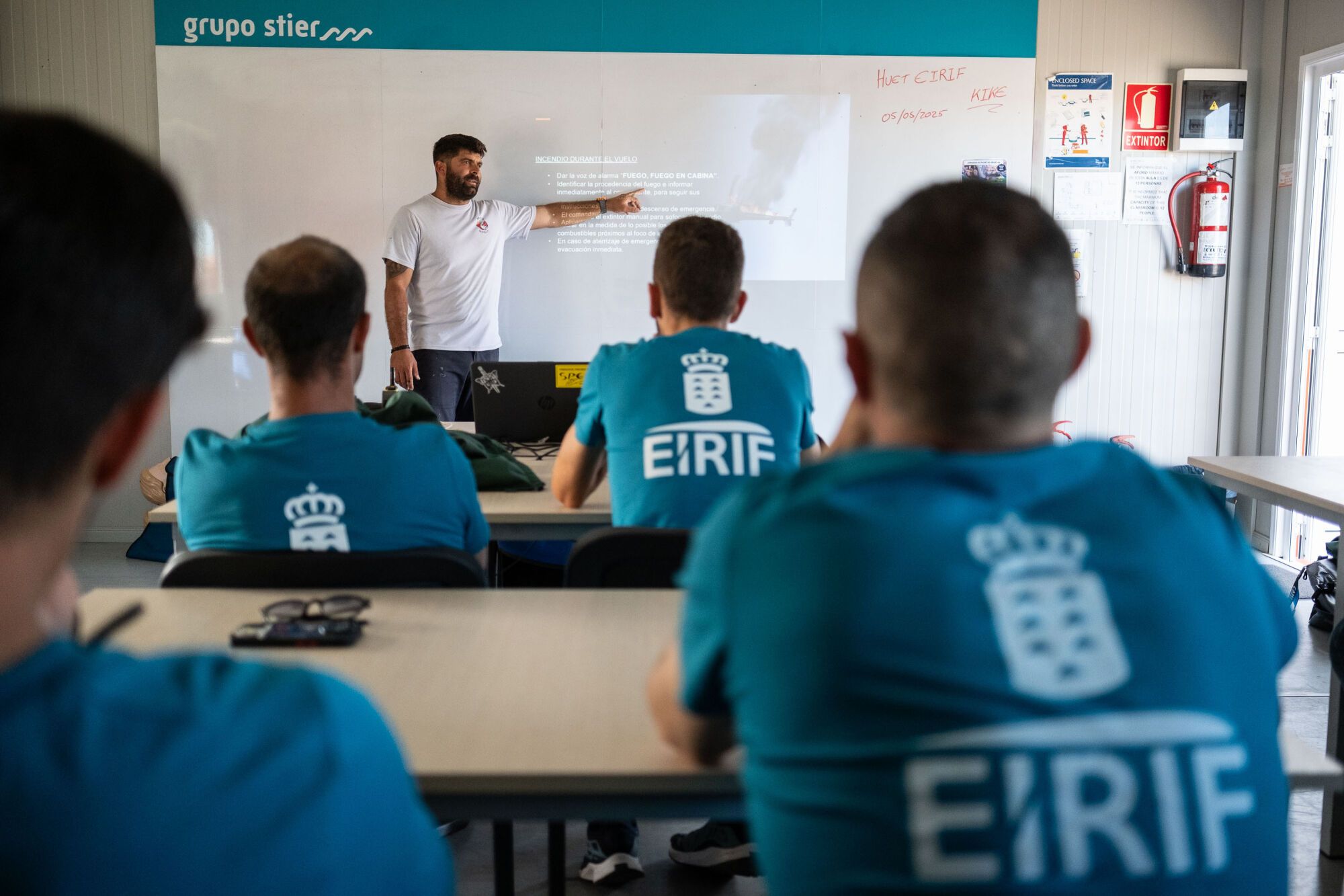 Curso de formación del EIRIF en amerizajes de helicópteros