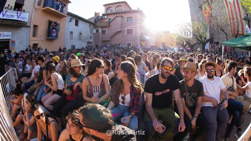 El 13è Combat de corrandes de la Garrotxa omple Montagut