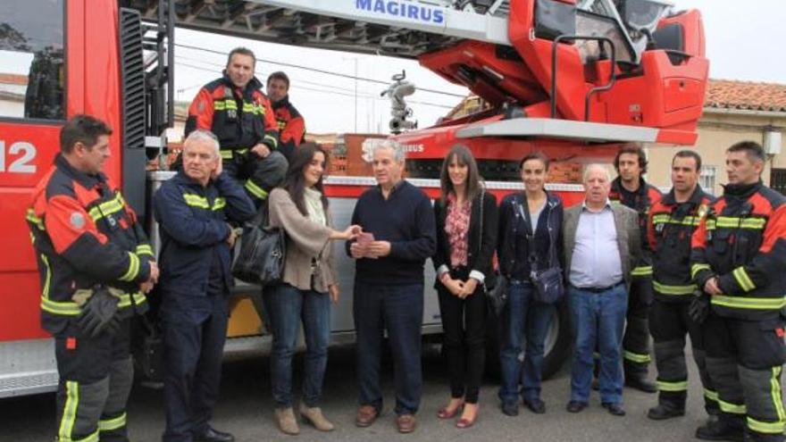 Entregan 600 euros del memorial Luis Ángel Puente a la iglesia de La Villarina