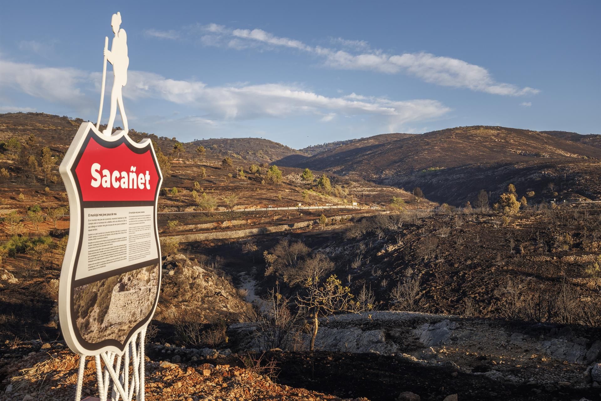 Las imágenes más impactantes del incendio en Bejís