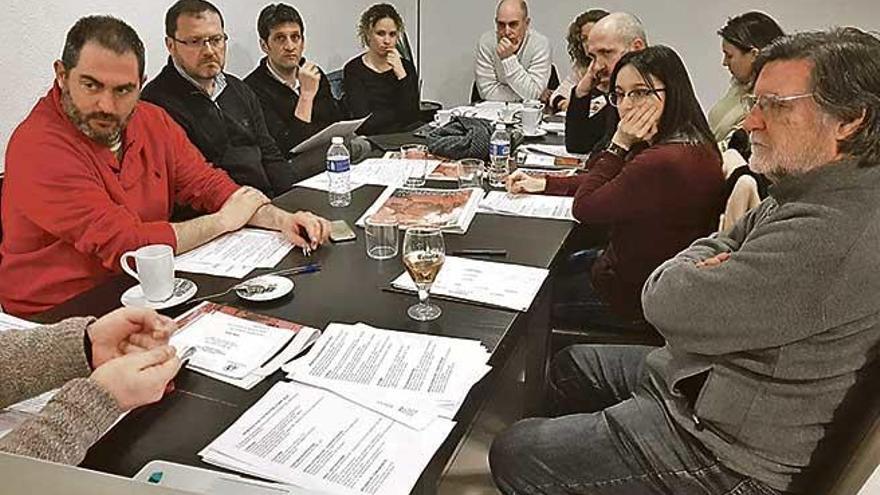 Reunión de trabajo de la candidatura ´Engrandim l´OCB´.