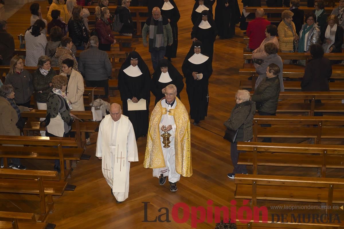 Así ha sido el traslado del cuatro y la reliquia de Santa Teresa de Jornet desde el Asilo hasta la Parroquia de la Concepción en Caravaca