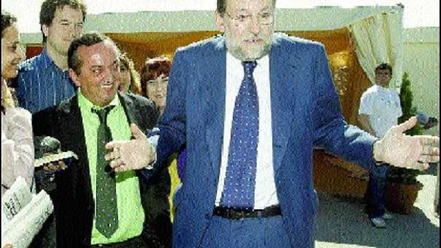 Mariano Rajoy, en la conferencia de prensa a la salida de su encuentro con el Rey en el palacio de la Zarzuela.