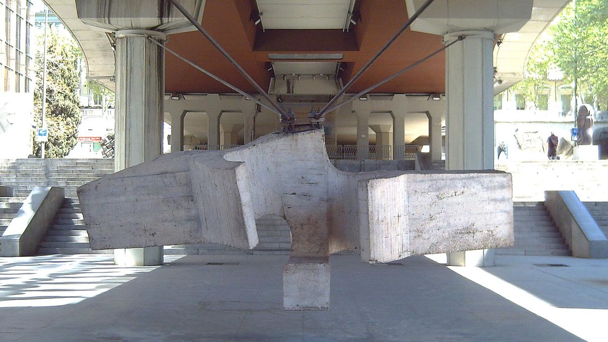 'La sirena varada', de Eduardo Chillida.