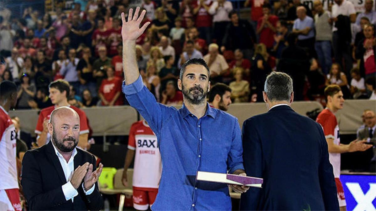 Los jugadores de la Liga Endesa se rinden a Juan Carlos Navarro