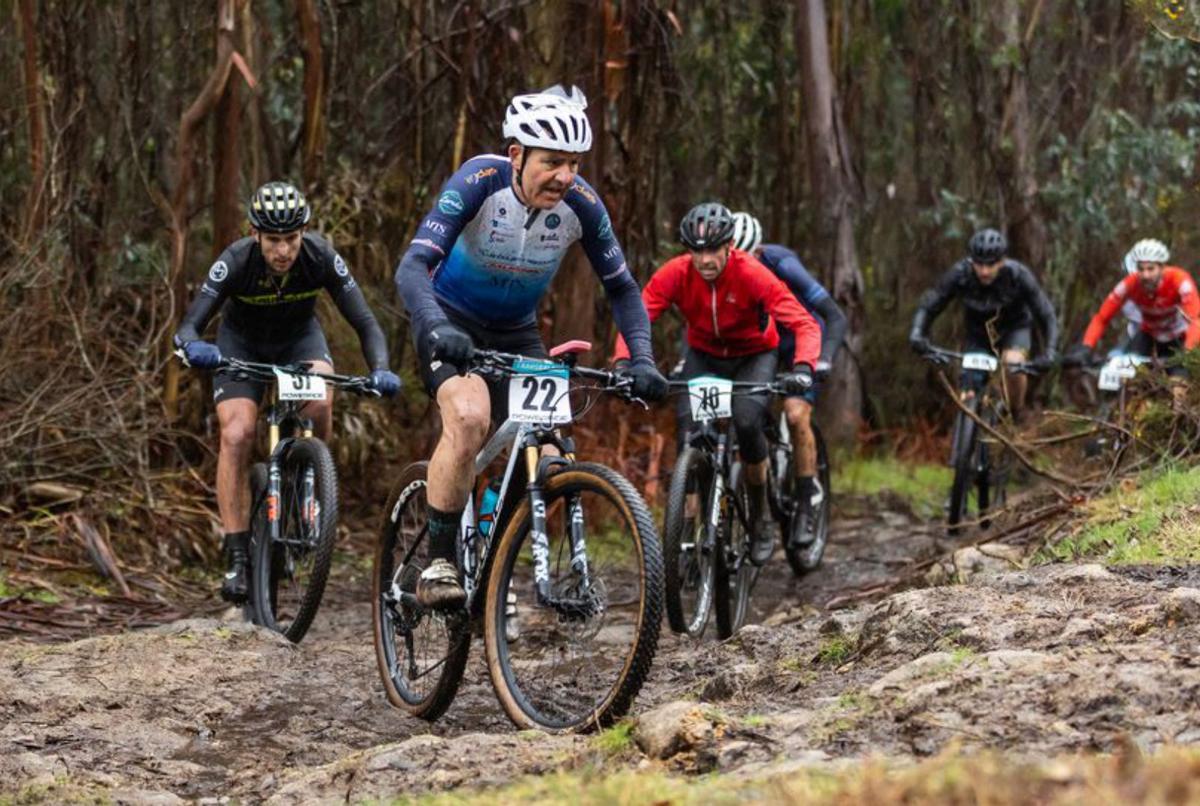 Bikers de la Transgalaica.   | // PABLO SAA-TEAM RELAY