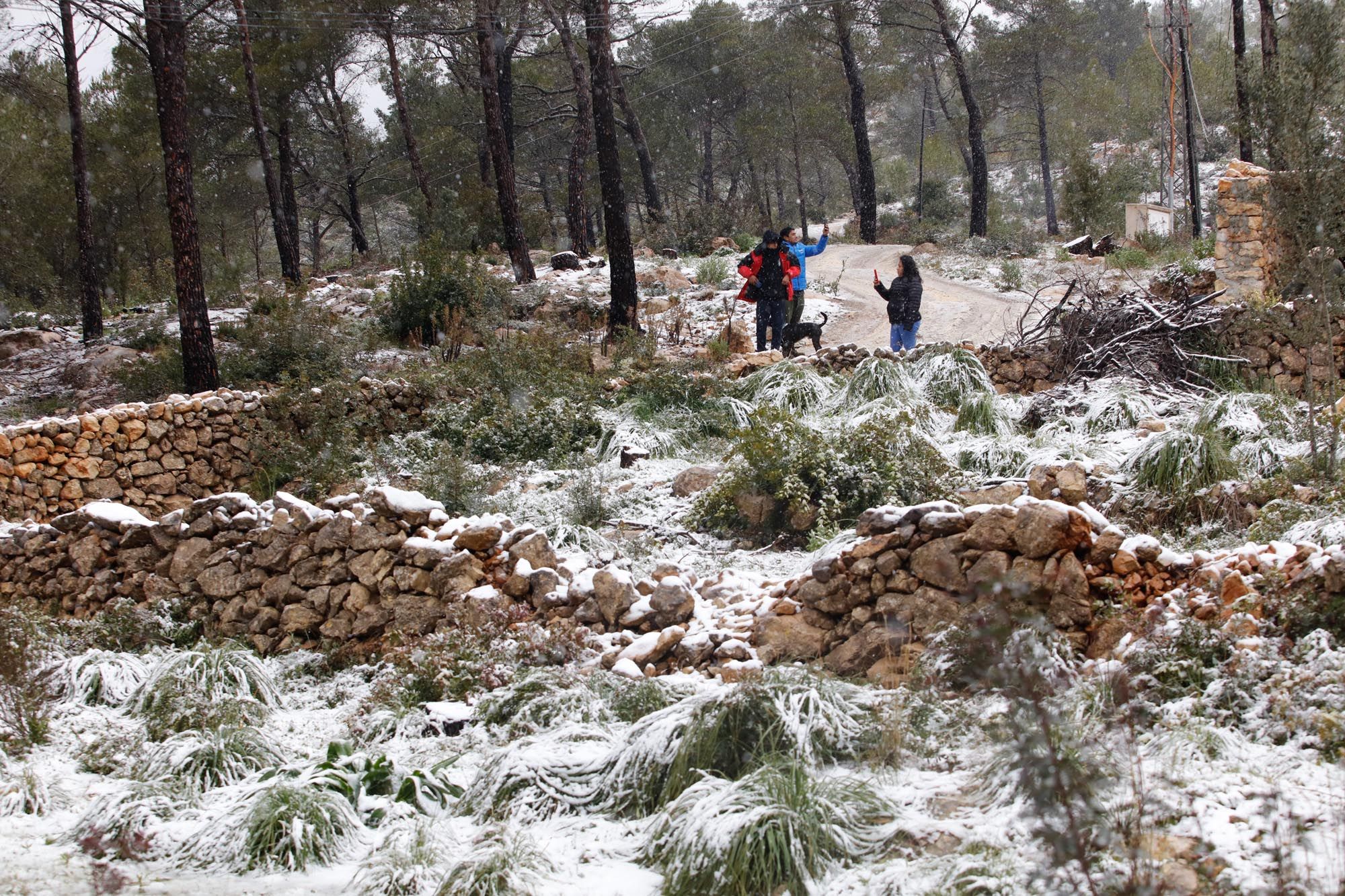 Galería de imágenes de la nieve por la borrasca Juliette en Ibiza