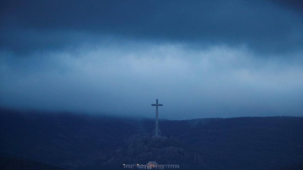 El Valle de los Caídos, presidido por la gran cruz, el 24 de octubre de 2019, el día de exhumación de Francisco Franco.