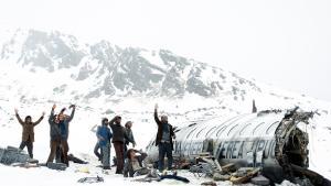 Imagen de la película de J.A. Bayona La sociedad de la nieve, sobre la tragadia aérea de los Andes de un equipo de rugby uruguayo.